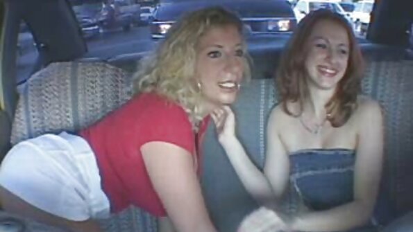 Mandy Muse hipnotiza com a aparência de ver filme pornô das gordinhas sua bunda oleada