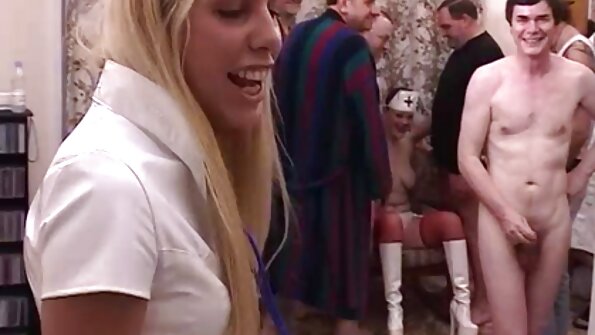 Beleza de meias de renda Giselle Leon brinquedo fode sua video de porno com gordinha buceta