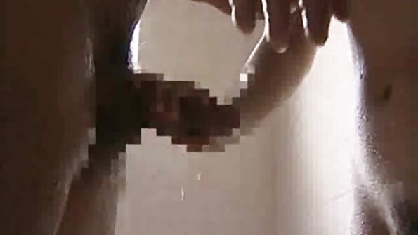 Gata colombiana de corpo quente leva cada centímetro de pau dentro vídeo pornô com as gordas dela
